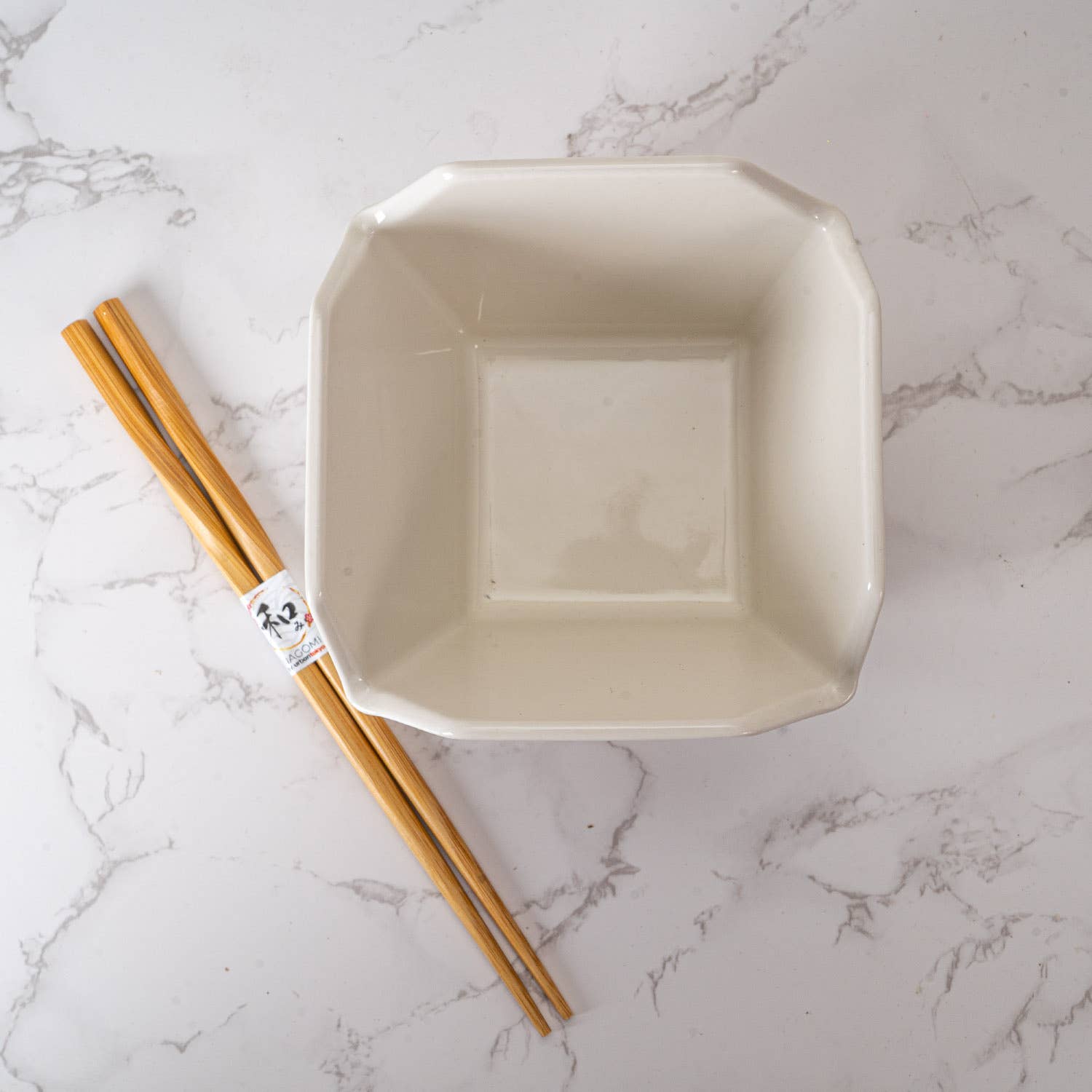 16oz 5"W x 4"H Takeout Box Serving Bowl With Chopsticks Lucky Cat (1/24) - The Continental Ranch