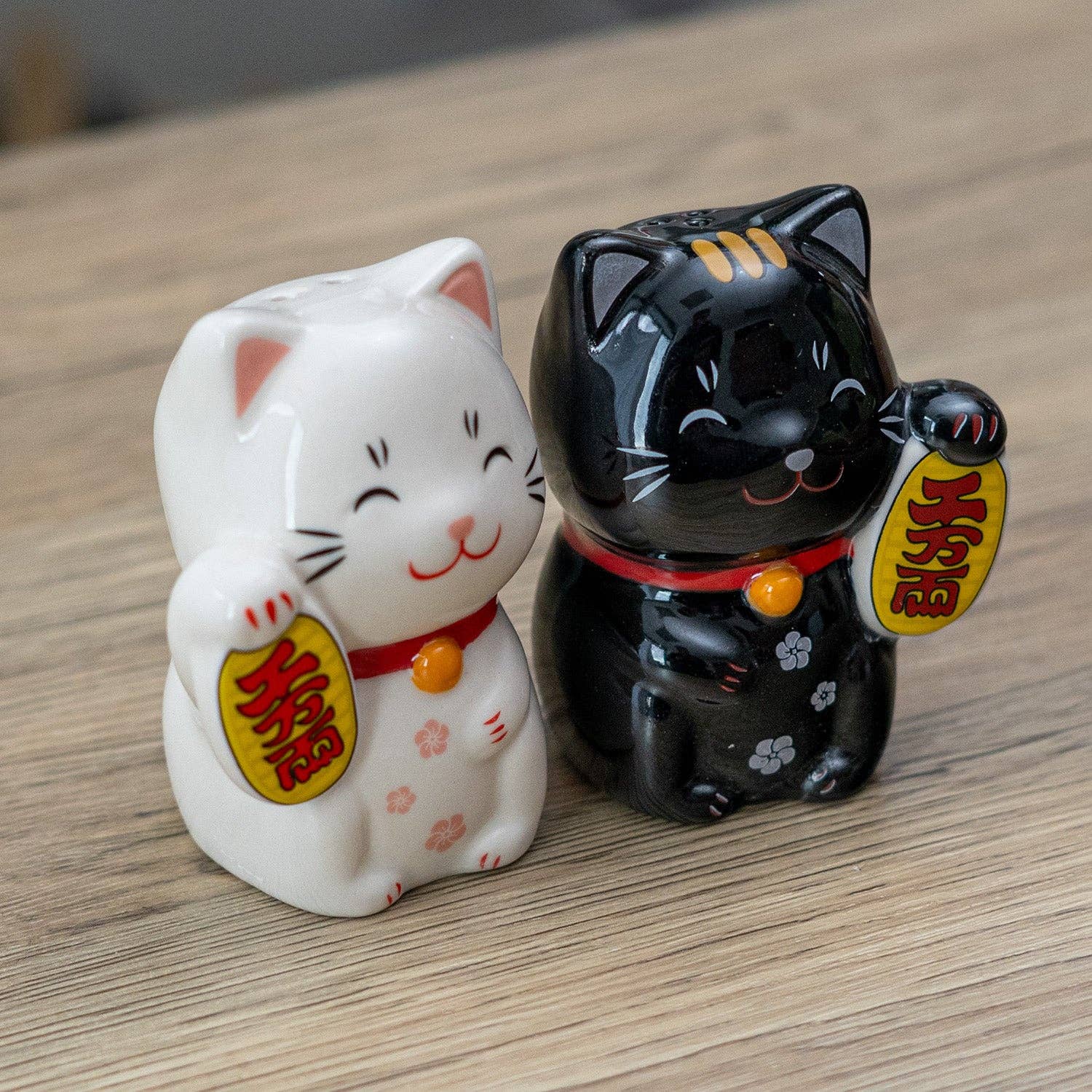 3"H Lucky Cat Salt and Pepper Shaker Set - The Continental Ranch