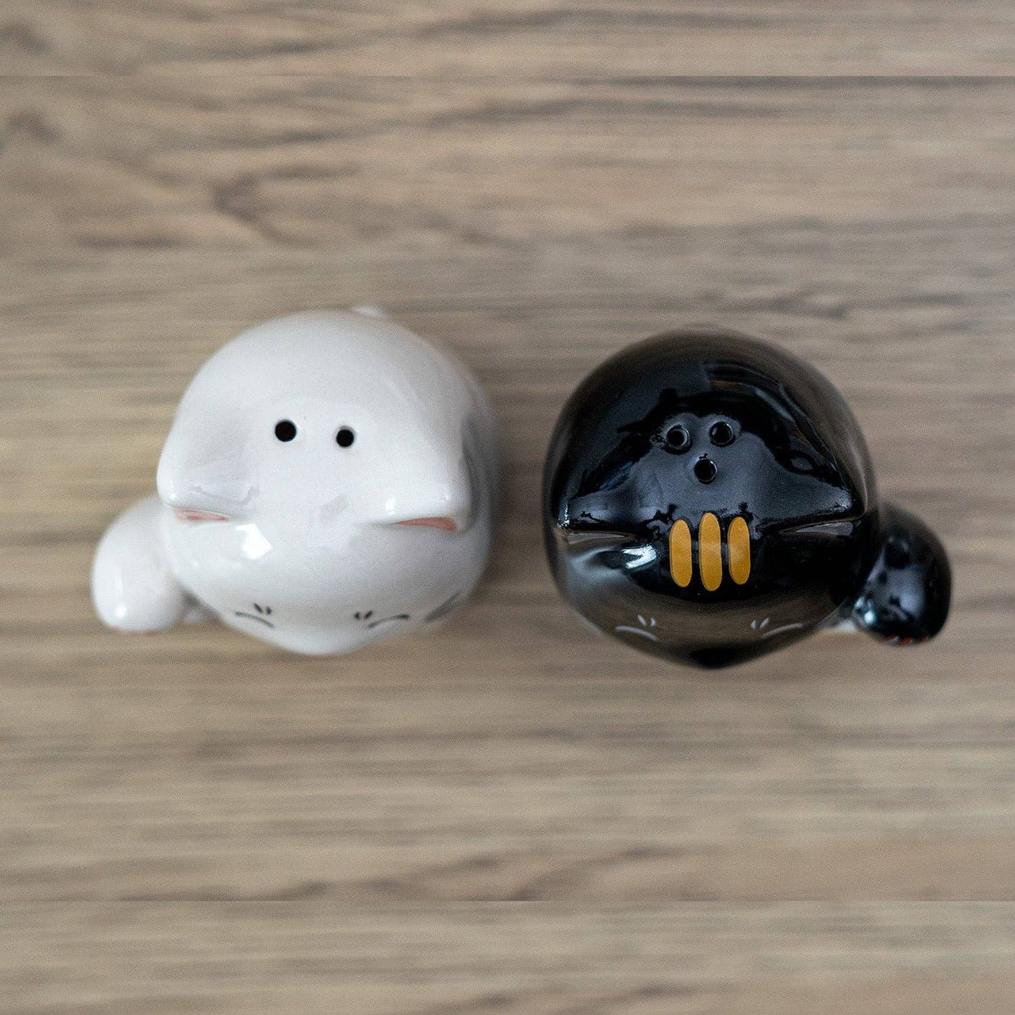 3"H Lucky Cat Salt and Pepper Shaker Set - The Continental Ranch