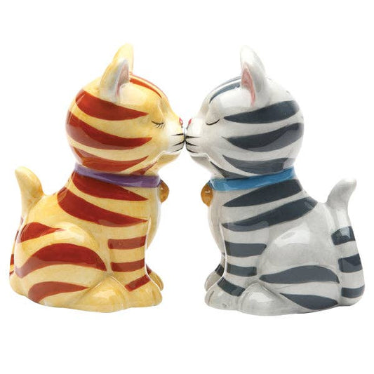Tabby Cats Kissing Salt and Pepper Shakers Set - The Continental Ranch